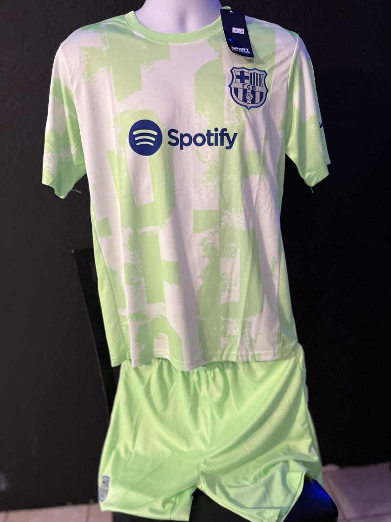 Barcelona FC Replica Shirt + Shorts 2024-25