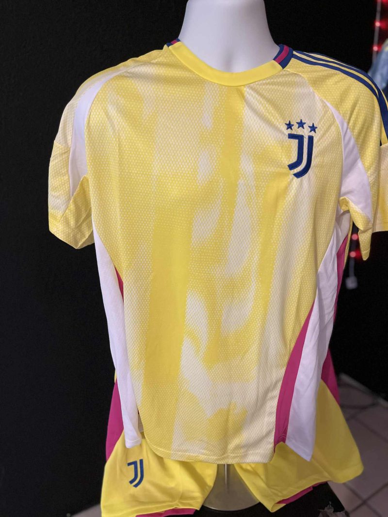 Juventus Visita 25-26 Away Replica Shirt with Shorts